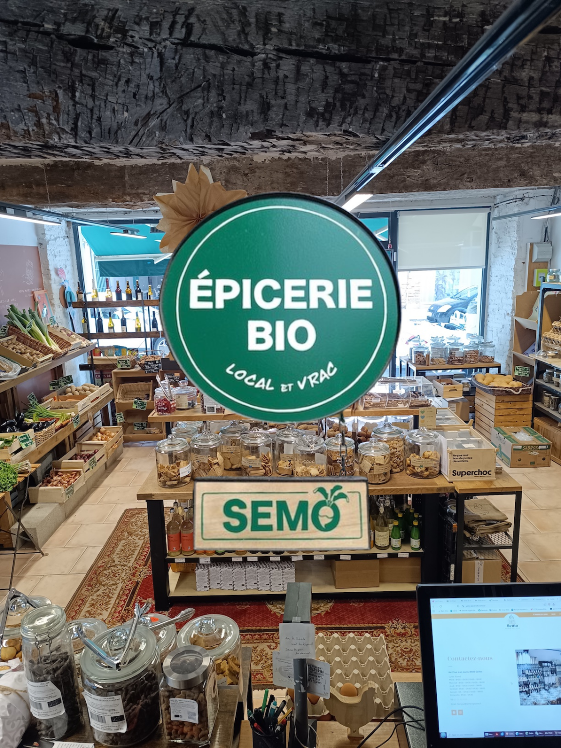 Intérieur Épicerie Semo